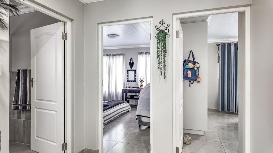 3 Bedroom Property for Sale in Dana Bay Western Cape